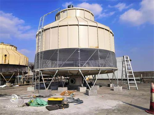 開式冷卻塔運(yùn)行中出現(xiàn)白霧的原因(開式冷卻塔一般能