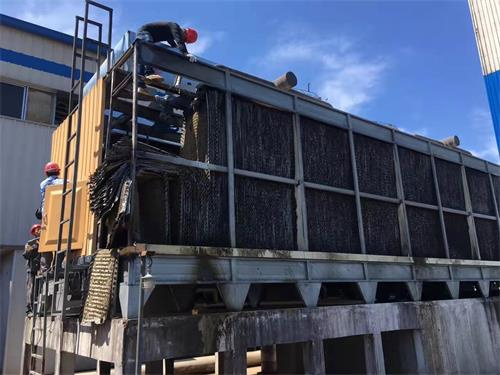 開式冷卻塔金屬外表面防銹處理(橫流開式冷卻塔原理