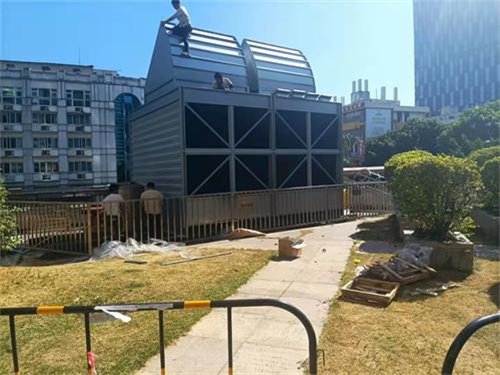 深圳冷卻塔：開式冷卻塔與閉式冷卻塔哪個好？(開式玻璃