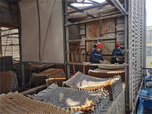 開式冷卻塔中空調(diào)循環(huán)水管道如何布置？？(開式冷卻塔原